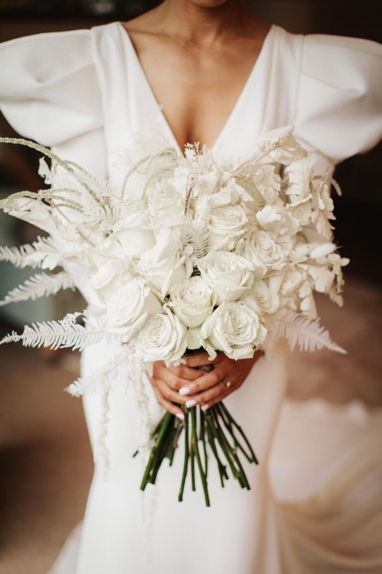 12 Ways to Save Money in your Wedding Flowers