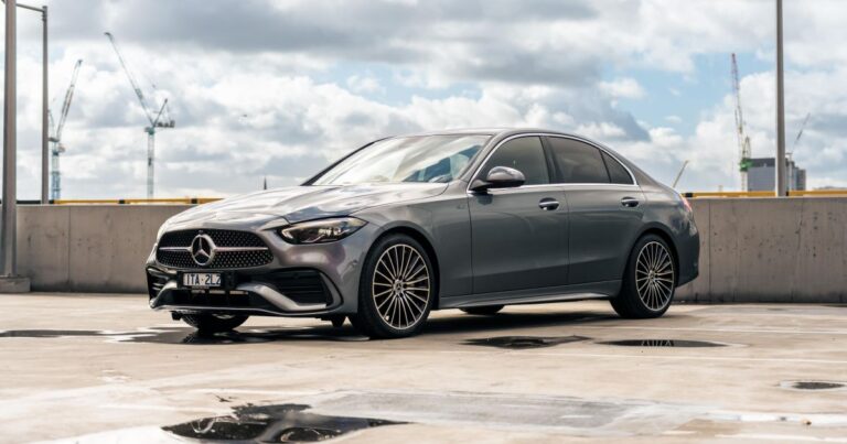 2022 Mercedes-Benz C200 overview