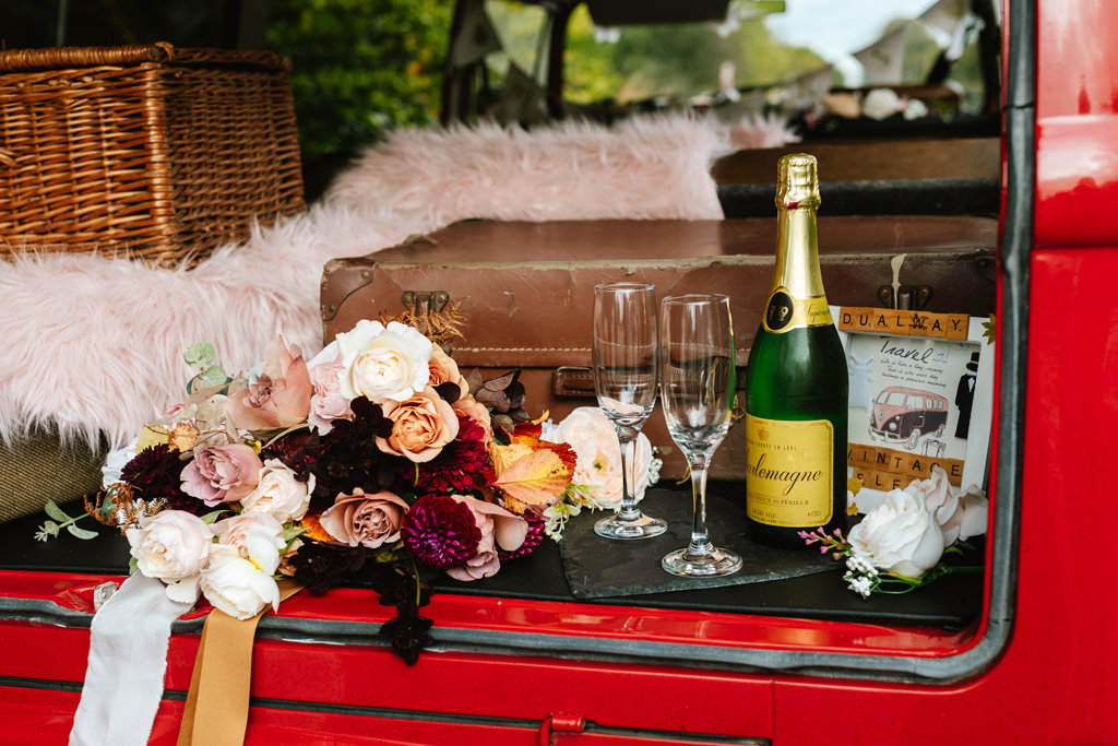 Champagne roses wine glasses prosecco