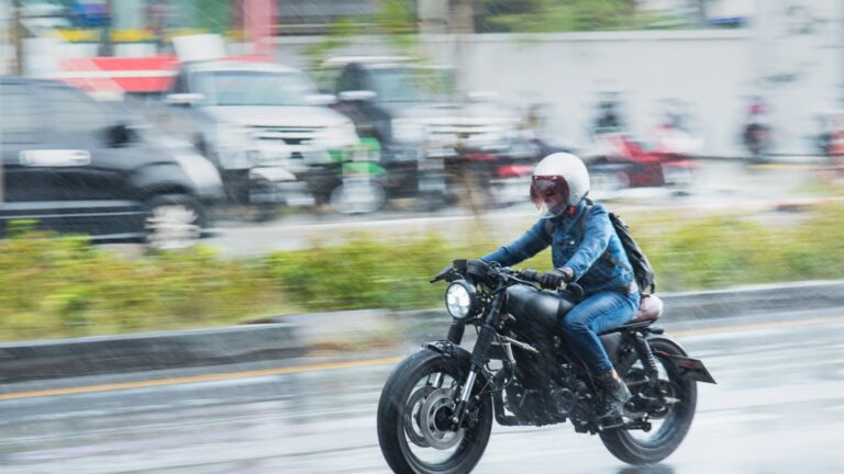 The Leading Motorcycle Rain Gears in 2022 – Autoblog Commerce Reviews | Autoblog