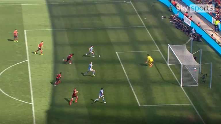 Manchester City's Phil Foden ignores the opportunity to set up Erling Haaland against Bournemouth