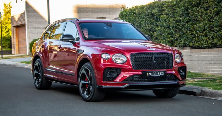 2023 Bentley Bentayga S overview