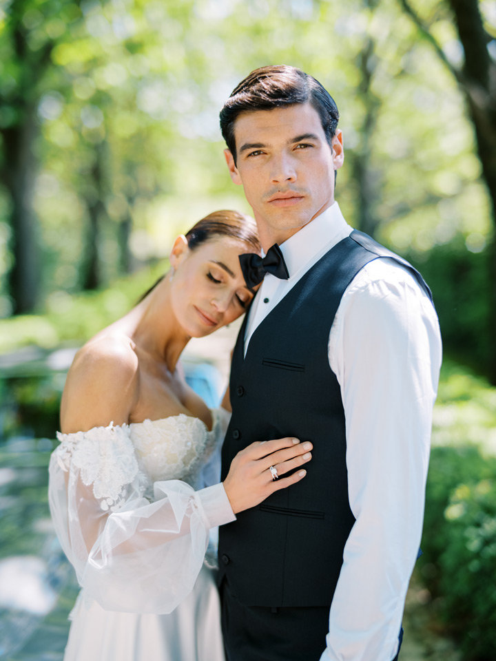 Groomswear 101: Choosing A Timeless Suit That Will not Date