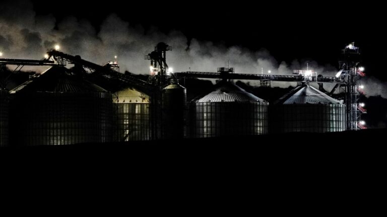 How U.S. regulators enable ethanol crops to pollute greater than oil refineries | Autoblog