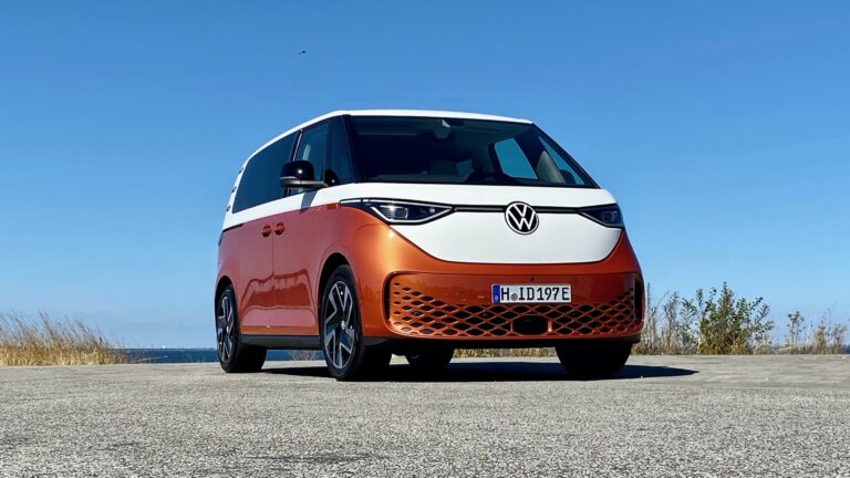 Review: 2024 VW ID.Buzz EV counters crossover tradition with iconoclastic pizzazz