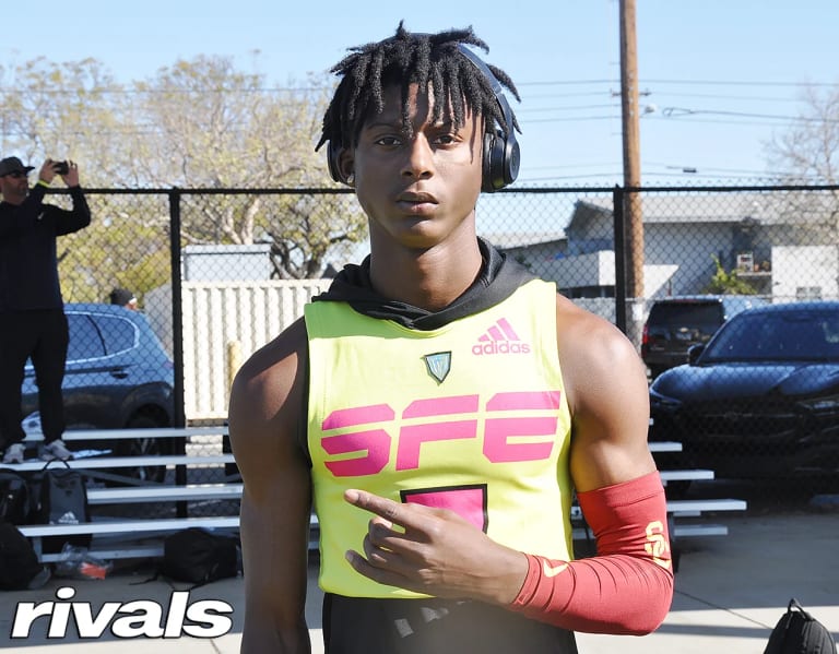 Rivals.com  –  Recruiting Rumor Mill: Big visits because the season kicks off in earnest
