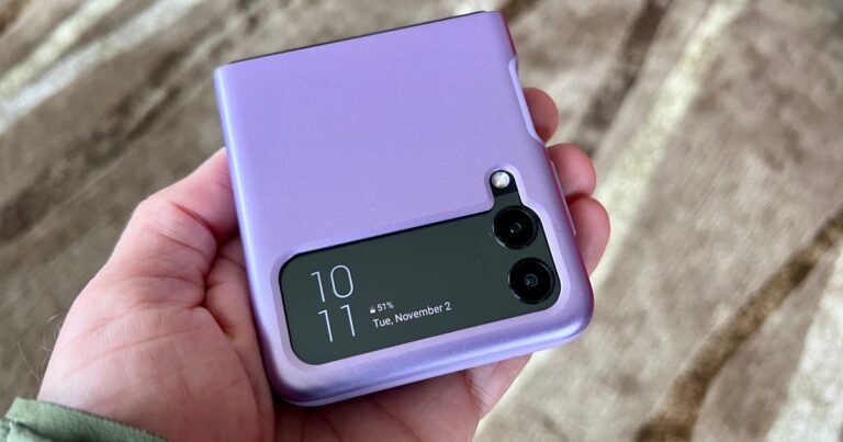 Finest Samsung Galaxy Z Flip 3 Cases