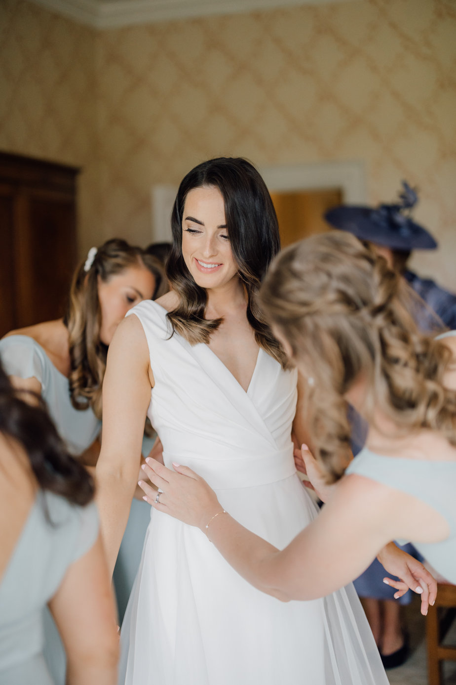 bride getting ready 