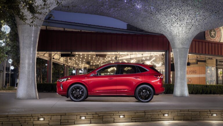 Ford Escape Hybrid refresh, quicker Hyundai charging, Volvo EX90 tech, Mercedes CEO: The Week in Reverse