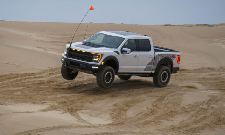Review: 2023 Ford F-150 Raptor R shoves extra energy on the drawback