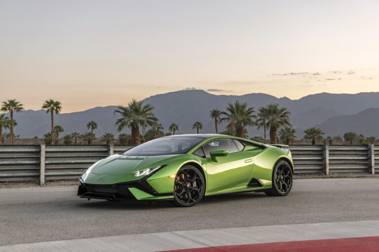 Review: Lamborghini Huracán Tecnica balances monitor and road