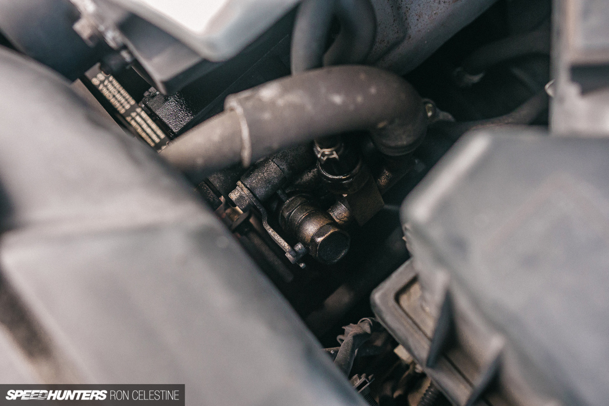 Speedhunters_Ron_Celestine_R31House_Parts_Yard_R34_Skylines_Project_Rough_2
