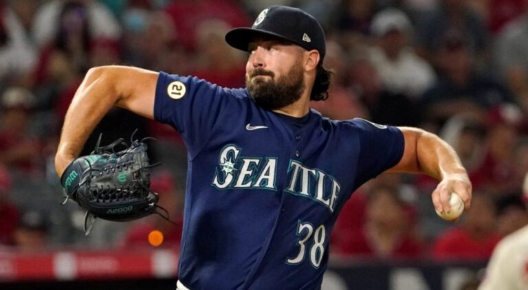 Uncertain of reception, Mariners’ Ray toes acquainted rubber in Game 2 vs. Blue Jays