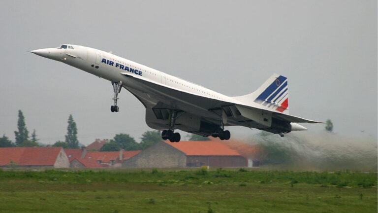 What the Hell Happened to Supersonic Passenger Flights?