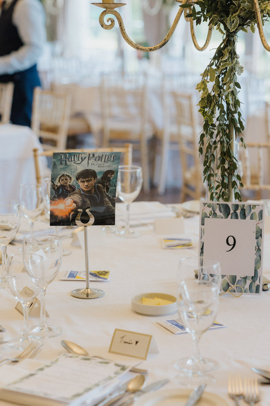 Table setting arrangement cutlery