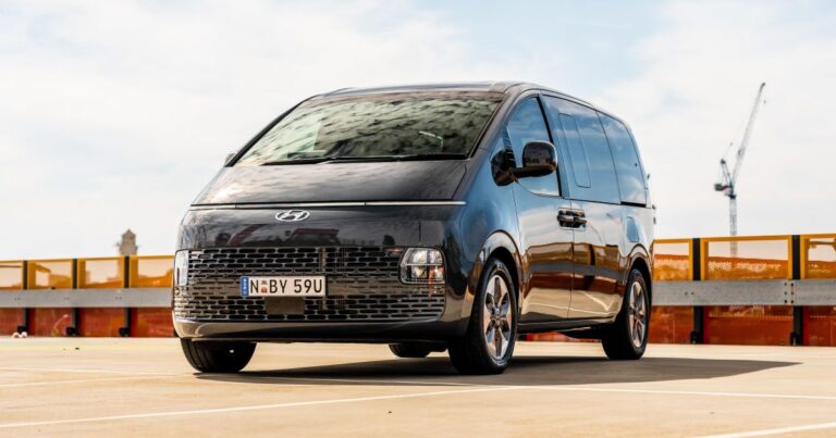 2023 Hyundai Staria overview