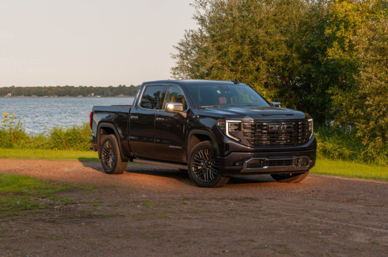 Review: 2022 GMC Sierra Denali Ultimate cruises previous competitors