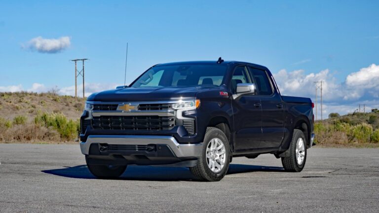 2023 Chevy Silverado Review: Well-rounded however nonetheless not class main – Autoblog