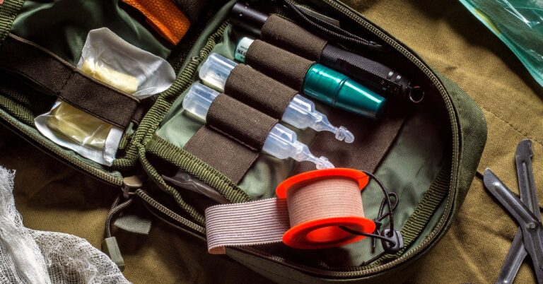 How one can Build Your Personal Med Kit