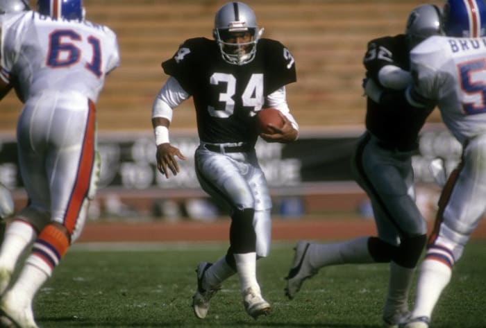 Bo runs over the Boz