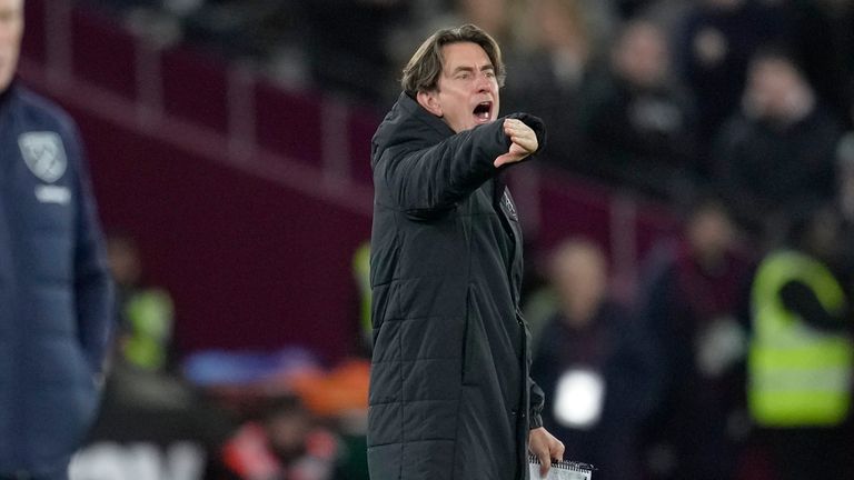 Brentford's head coach Thomas Frank gives instructions