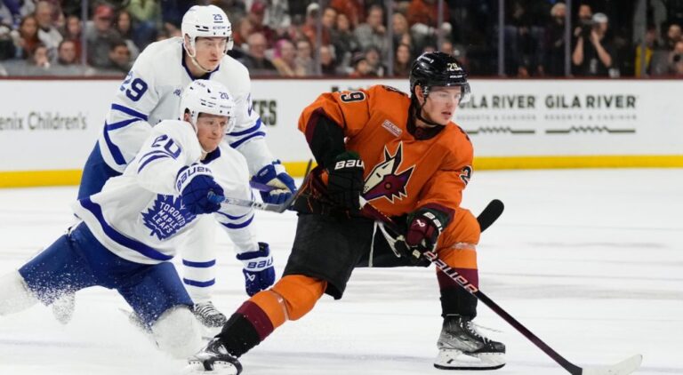 ‘A game we obviously should be winning’: Maple Leafs subpar in yet one more loss to Coyotes