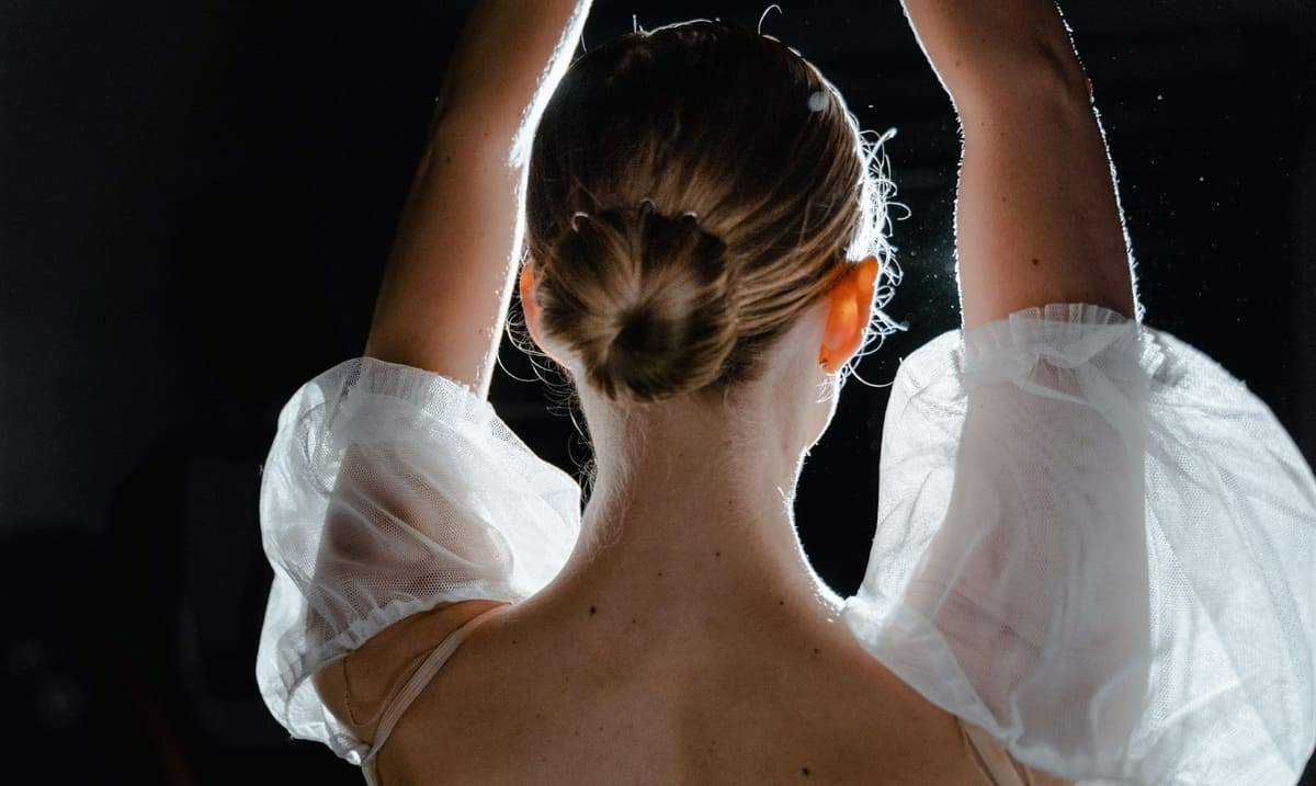 The Elegant Top Knot for a Chic Appeal