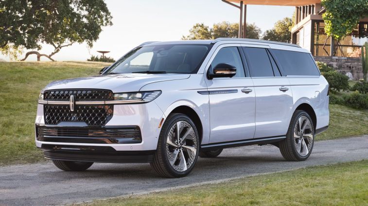 2025 Lincoln Navigator L Black Label in Crystal White