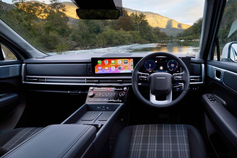 2025 Hyundai Santa Fe Hybrid