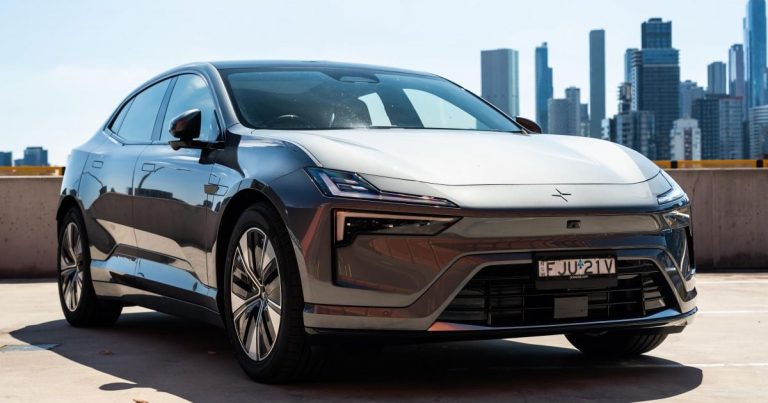 2025 Polestar 4 Long Range Dual Motor overview