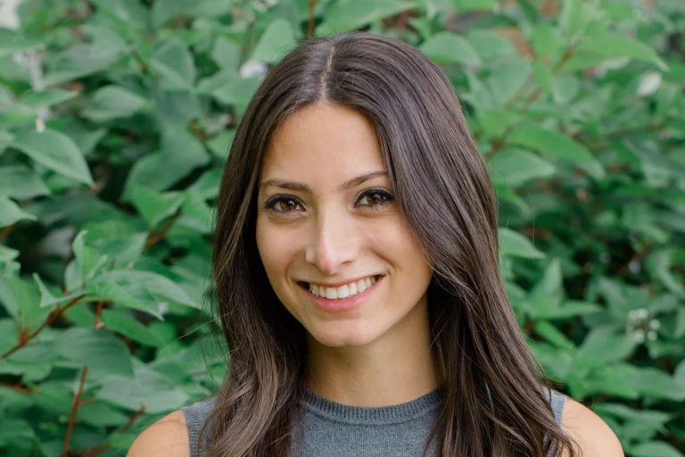 29-Year-Old’s Side Hustle: $10k in 2 Days, 6 Figures a Month | Entrepreneur