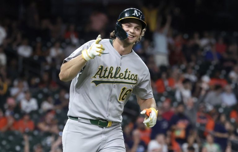 Deadspin | MLB roundup: A’s rookie Nick Kurtz belts record-tying 4 homers
