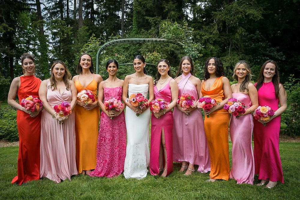 maid of honor bride and bridesmaids