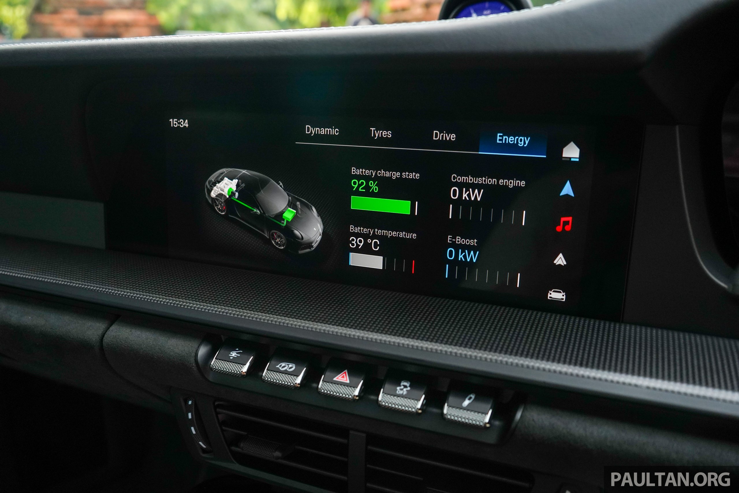 2025-992.2-Porsche-911-facelift-Chiang-Mai-drive-Porsche-911-GTS-t-hybrid-36