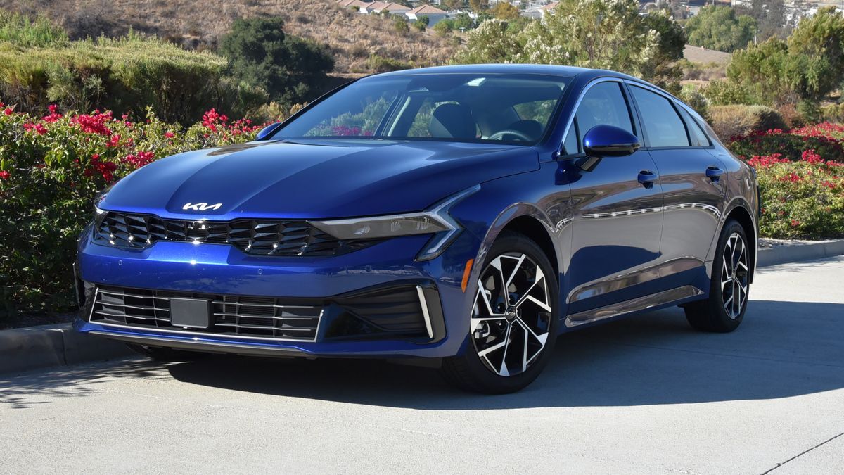2025 Kia K5 EX in Yacht Blue