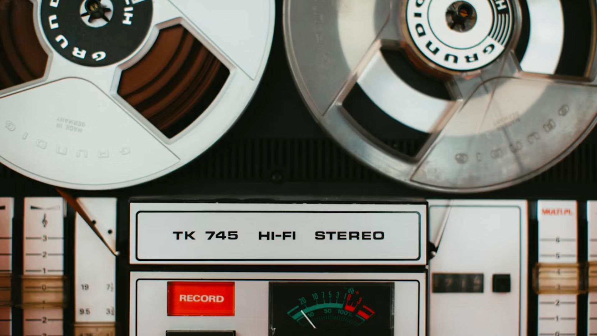 Ed and Lorraine Warren also investigated the case (Image via Unsplash/ @ Markus Spiske/ True Haunting)