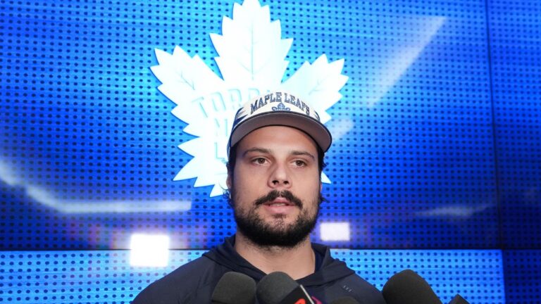 Why Auston Matthews should lead new-look Maple Leafs by swirl of uncertainty