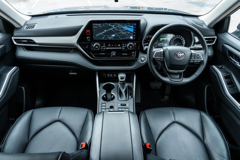 MG QS Essence vs Toyota Kluger GX: Spec battle