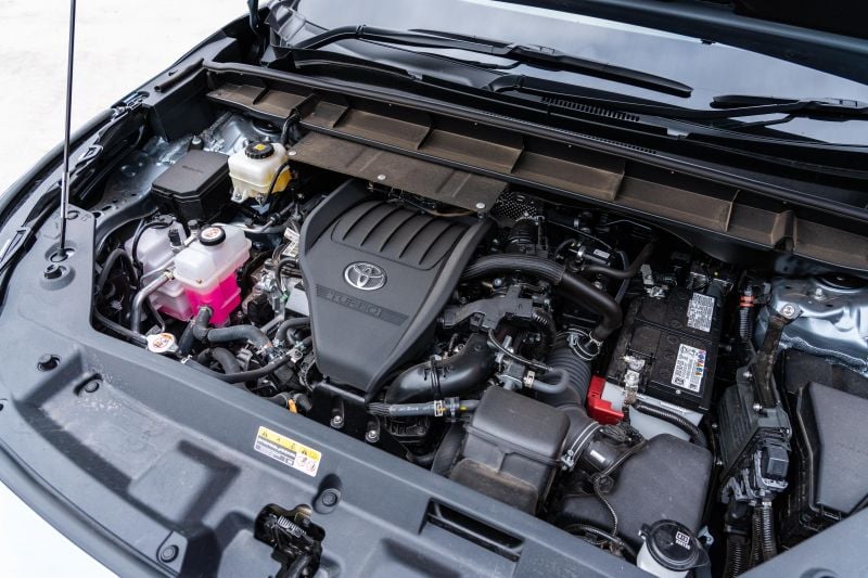 MG QS Essence vs Toyota Kluger GX: Spec battle
