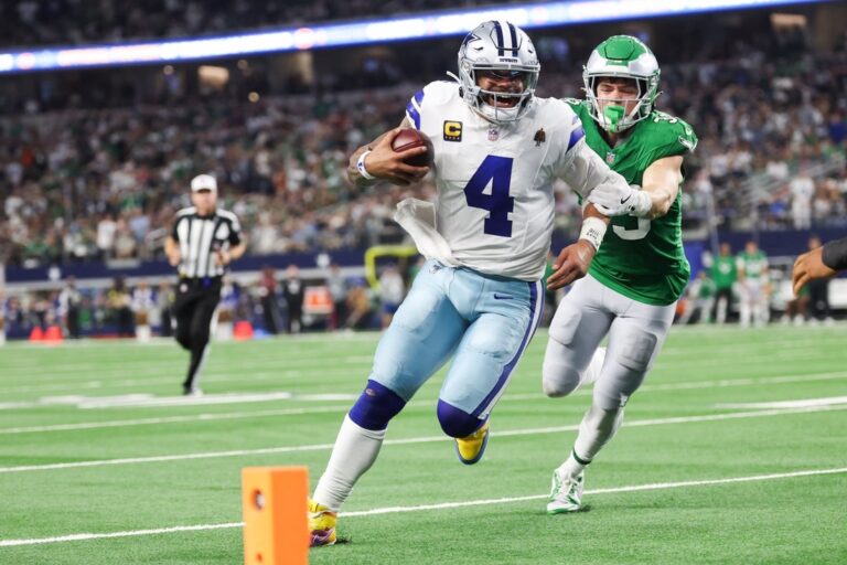 Deadspin | NFL roundup: Down 21-0, Cowboys rally to beat Eagles on ultimate play