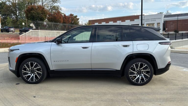 Driving the 2025 Jeep Wagoneer S