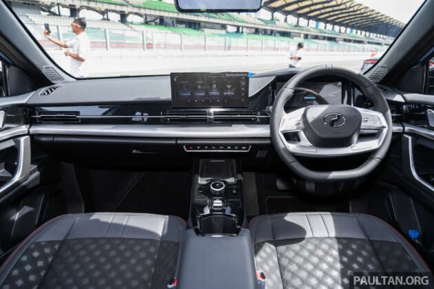 Perodua QV-E dirasmi — EV Malaysia, input Magna Steyr, 0-100 km/j 7.5 saat, jarak 445 km NEDC, RM80k