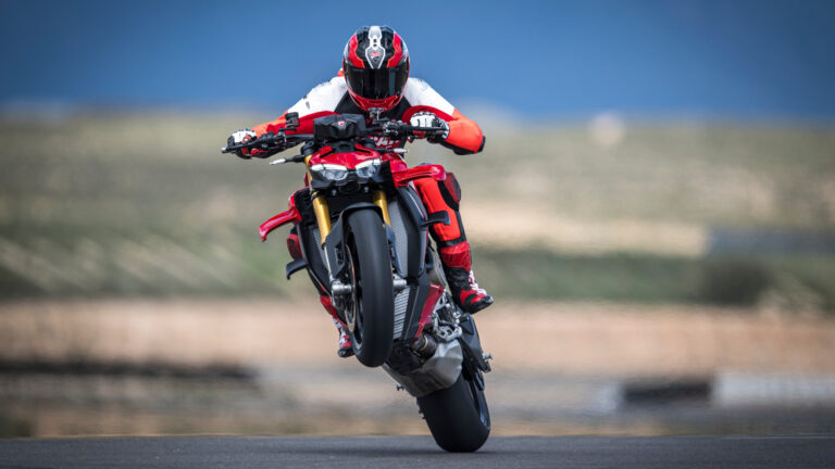 5 Naked Motorcycles That Can Out Drag Your Average Superbike – Jalopnik