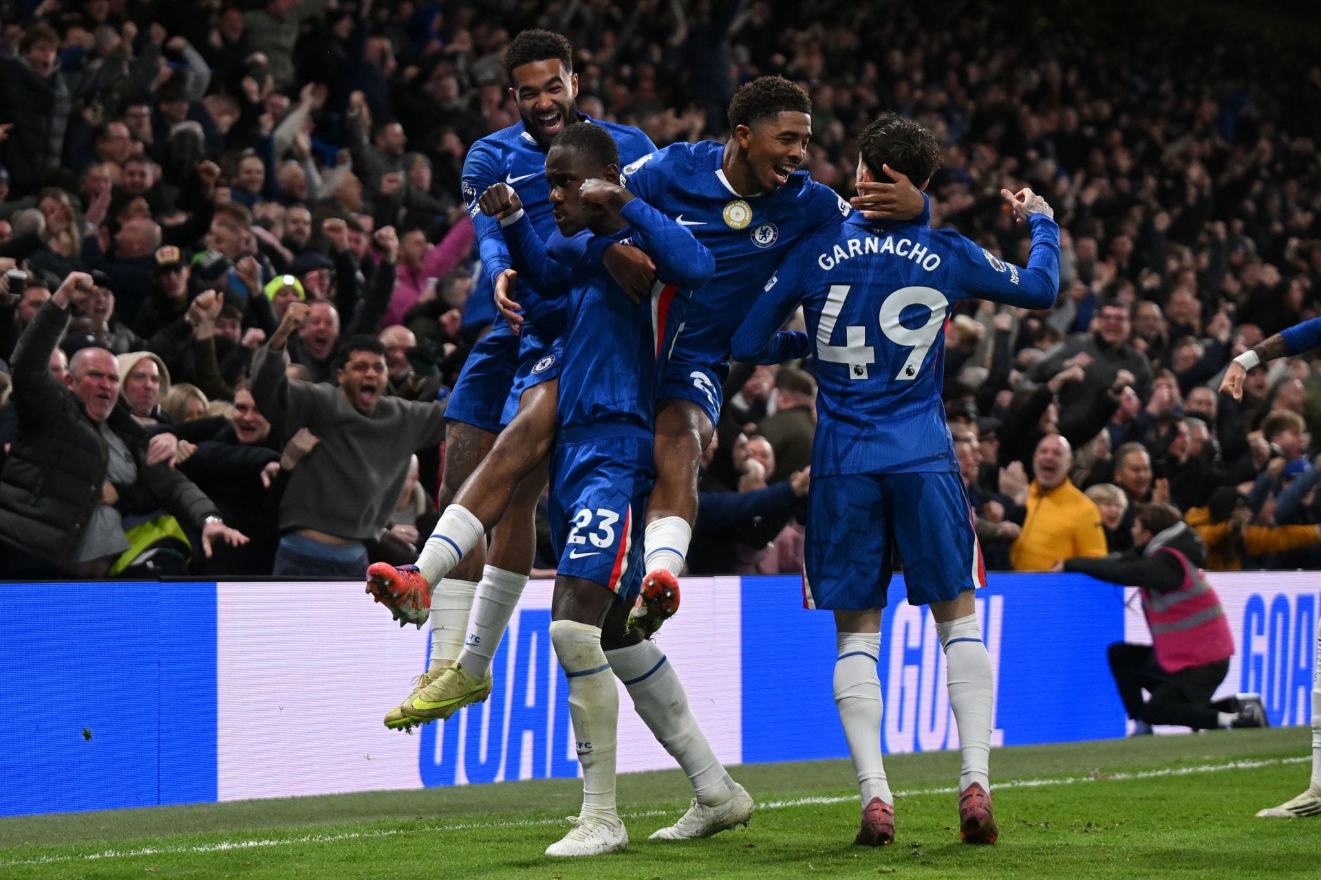 Chelsea v Arsenal - Premier League - Source: Getty