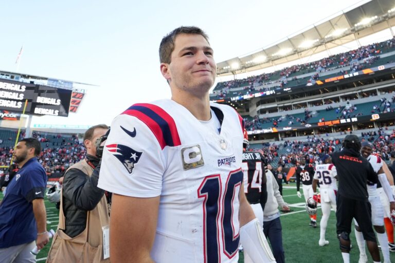 New England Patriots vs. New York Giants projected beginning lineup and depth chart for Week 13 MNF | 2025 NFL season