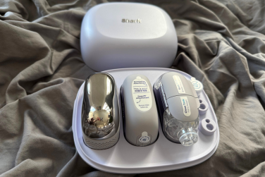 Shark FacialPro Glow device and attachments in carrying case