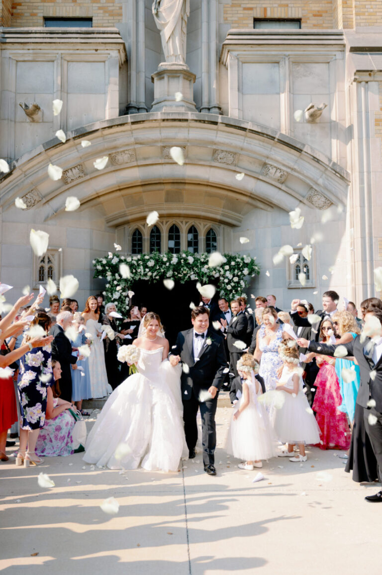 A Classic Wedding Blending Refined Elegance and Soft Blue Romance