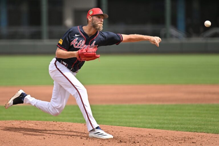 Deadspin | Spring coaching roundup: Braves’ Chris Sale outduels Red Sox’s Garrett Crochet