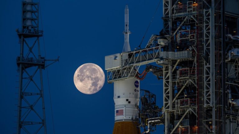What To Know About (And How To Watch) NASA’s Artemis II Mission To The Moon – Jalopnik