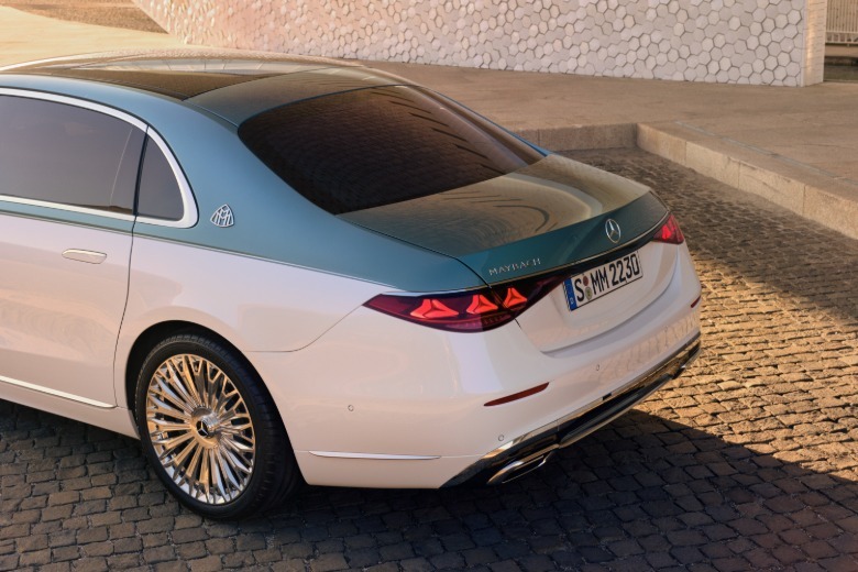 2027 Mercedes-Maybach S-Class rear three-quarter view